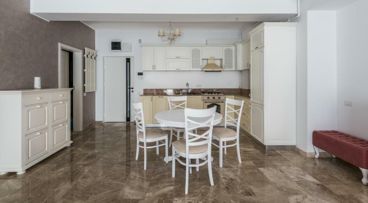 Sns Apartament In Vila Sophia Mamaia Exteriör bild